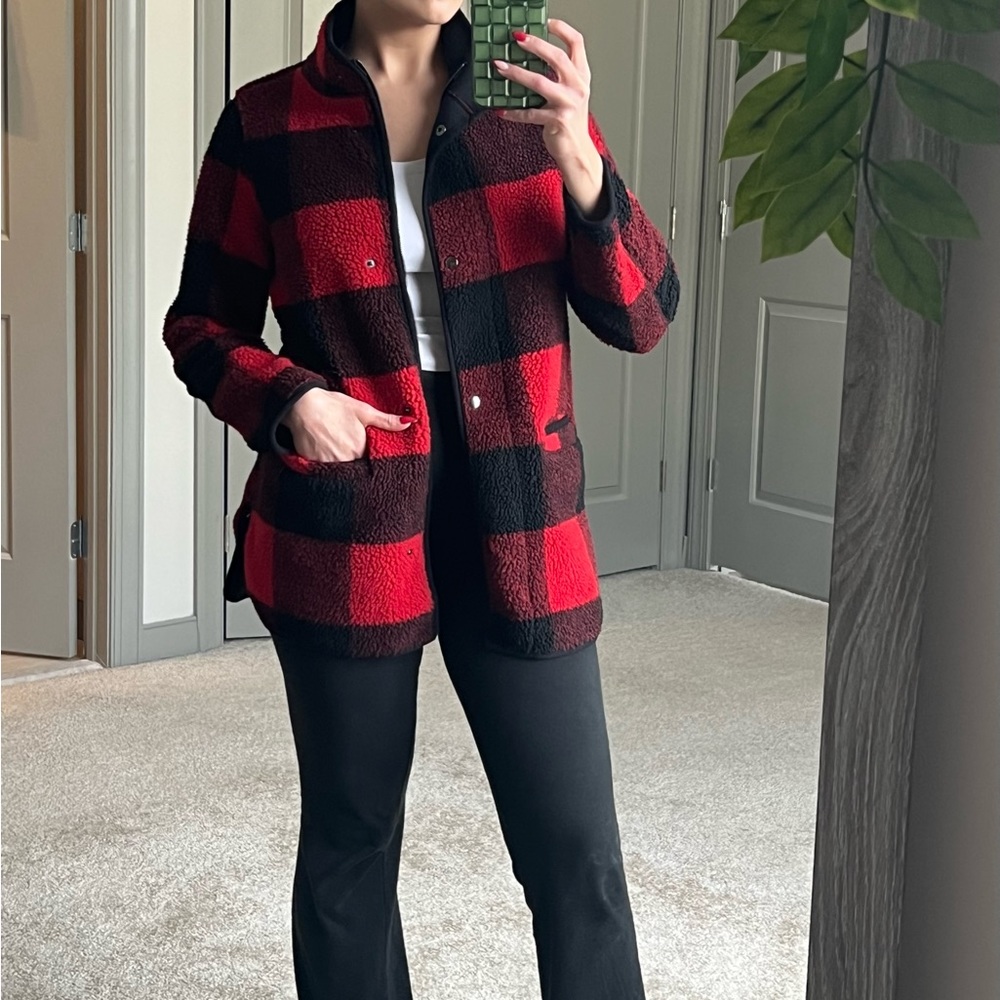 Old Navy plaid fleece zip up button jacket women’s relaxed fit